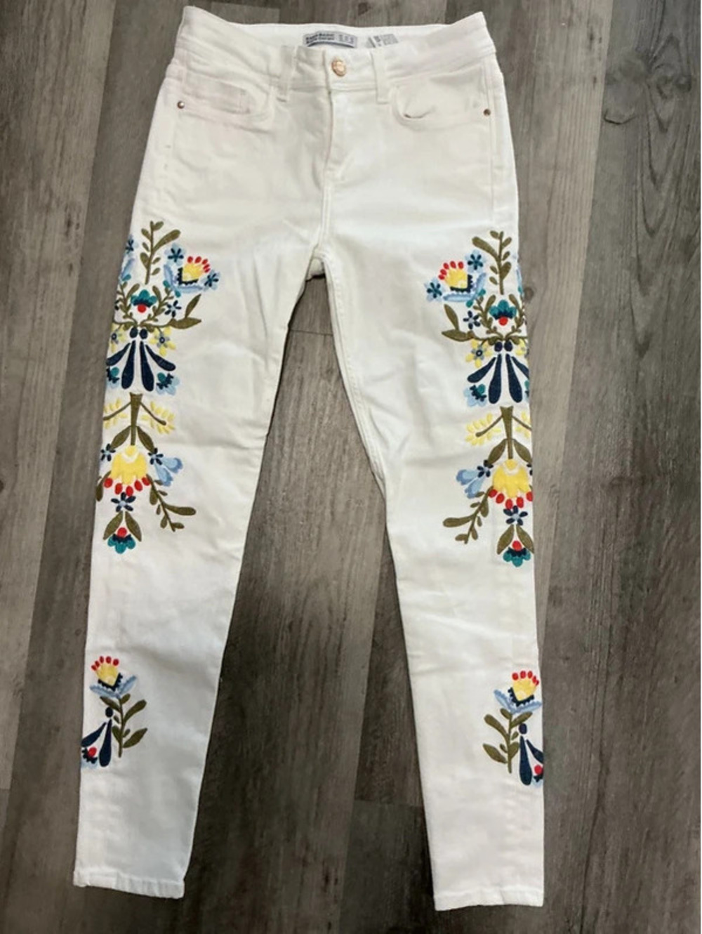 Zara Sz 4 Embroidered Flowers White Skinny Jeans #471
